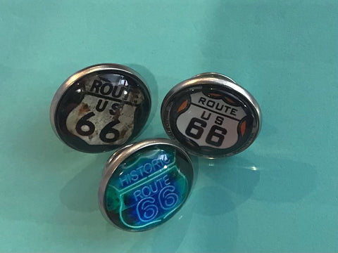 Small round lapel pin
