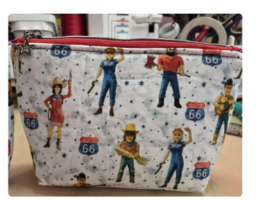 Sew Adrienne Zipper Pouch