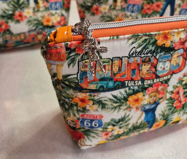 Sew Adrienne Zipper Pouch