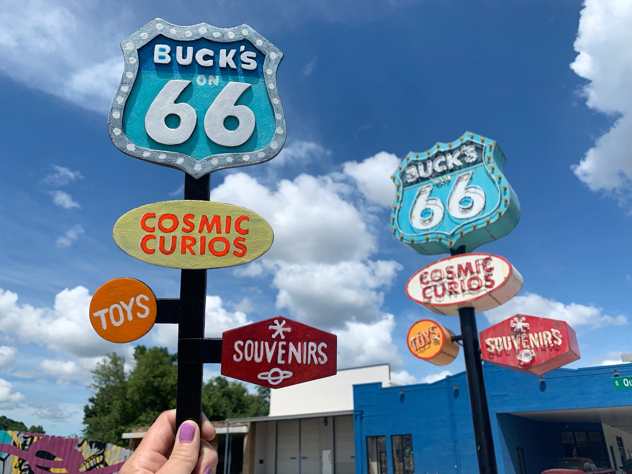 Buck’s on 66 Miniature Neon Art
